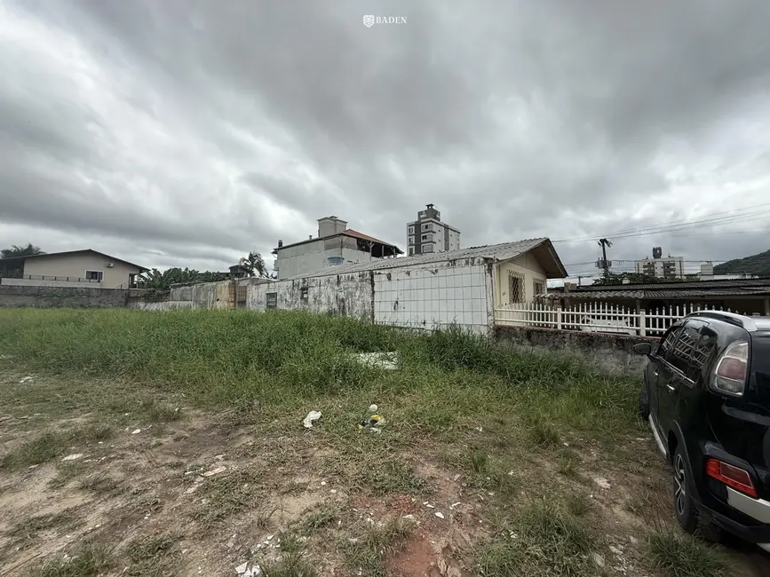 Foto 7 de Terreno / Lote à venda, 1700m2 em Camboriu - SC