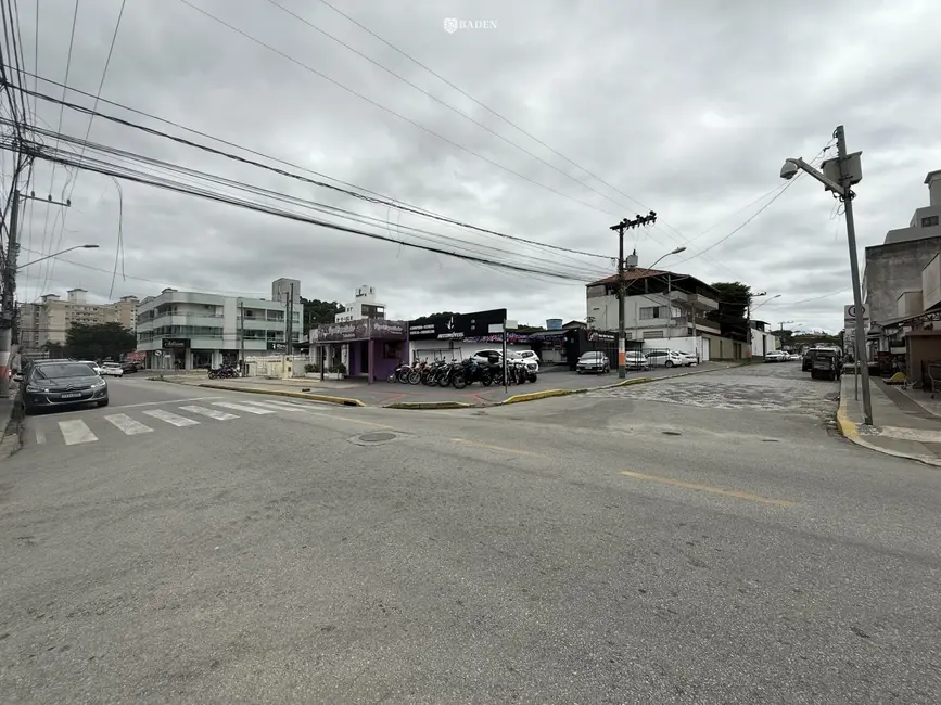 Foto 2 de Terreno / Lote à venda, 1700m2 em Camboriu - SC