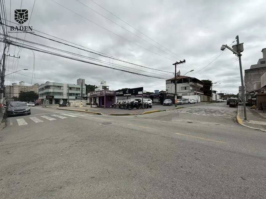 Foto 2 de Terreno / Lote à venda, 1700m2 em Camboriu - SC