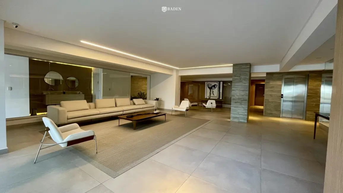 Apartamento com 4 quartos à venda, 240m2 em Balneario Camboriu - SC - imagem 4 Foto 4 de Apartamento com 4 quartos à venda, 240m2 em Balneario Camboriu - SC