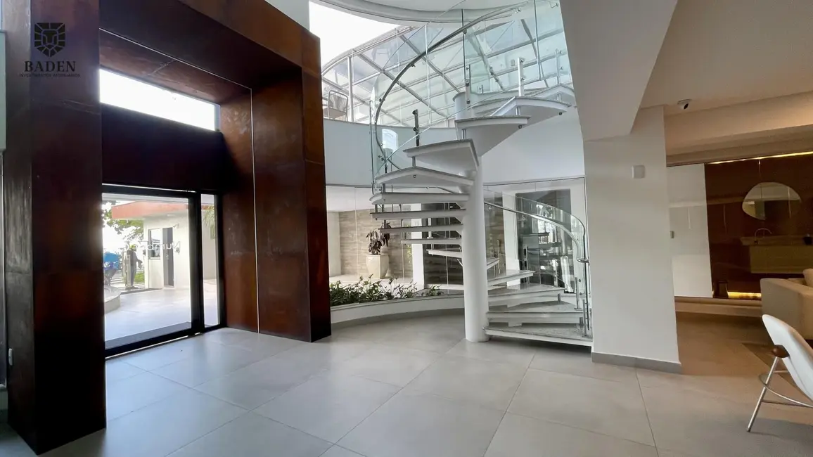 Foto 3 de Apartamento com 4 quartos à venda, 240m2 em Balneario Camboriu - SC