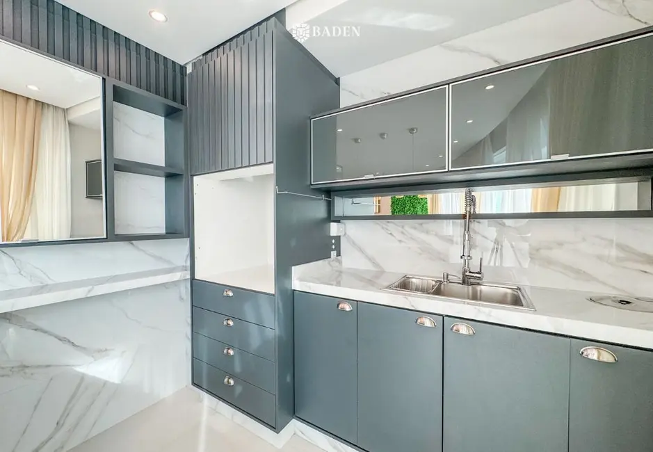 Apartamento com 3 quartos à venda, 139m2 em Centro, Balneario Camboriu - SC - imagem 8 Foto 8 de Apartamento com 3 quartos à venda, 139m2 em Centro, Balneario Camboriu - SC