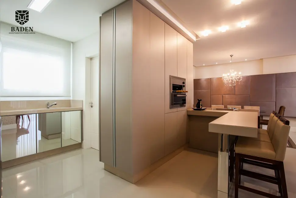 Foto 29 de Apartamento com 4 quartos à venda, 150m2 em Pioneiros, Balneario Camboriu - SC