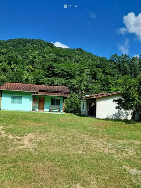 Foto 2 de Chácara com 2 quartos à venda, 2500m2 em Área Rural de Camboriú, Camboriu - SC