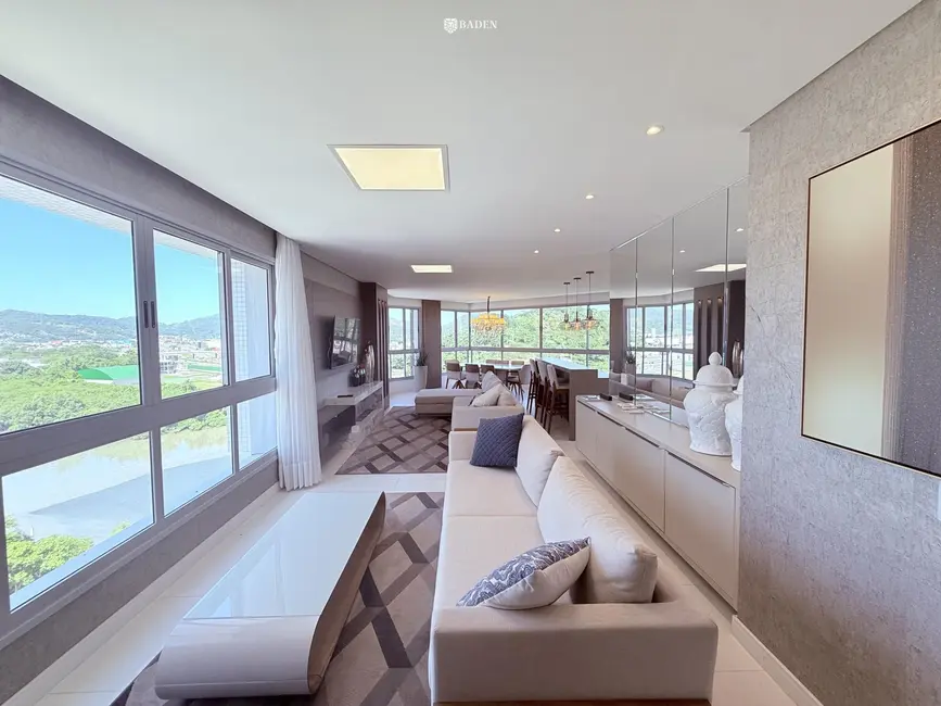 Foto 7 de Apartamento com 4 quartos à venda, 155m2 em Balneario Camboriu - SC