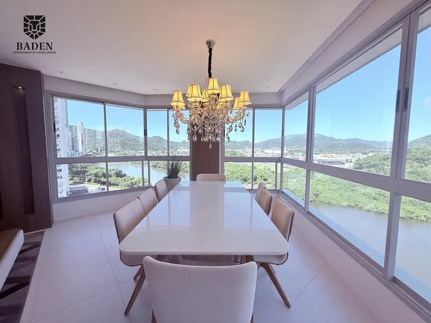 Foto 1 de Apartamento com 4 quartos à venda, 155m2 em Balneario Camboriu - SC