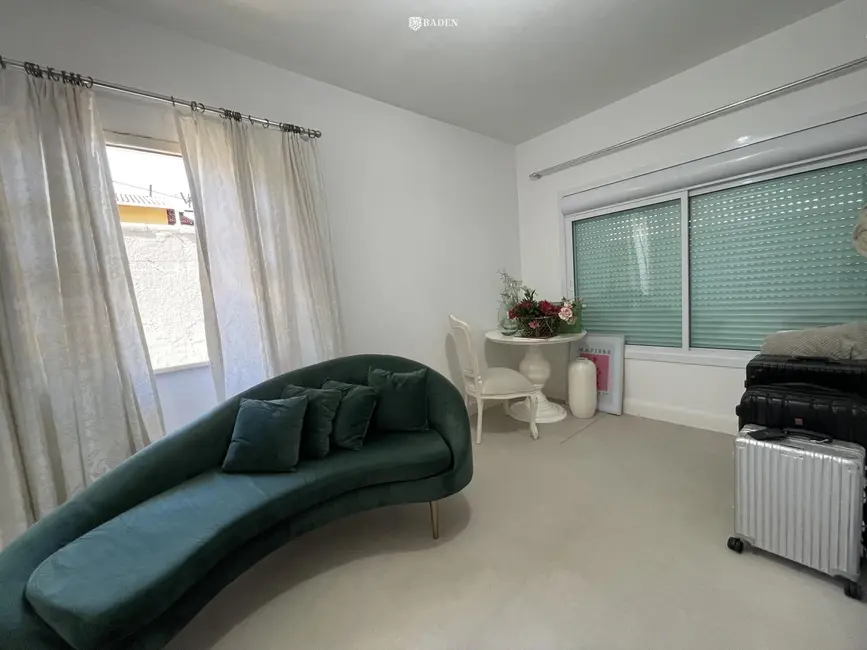 Foto 3 de Casa com 4 quartos à venda, 128m2 em Centro, Balneario Camboriu - SC