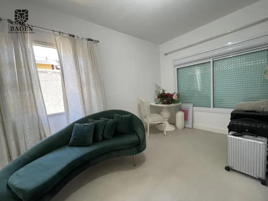 Foto 3 de Casa com 4 quartos à venda, 128m2 em Centro, Balneario Camboriu - SC