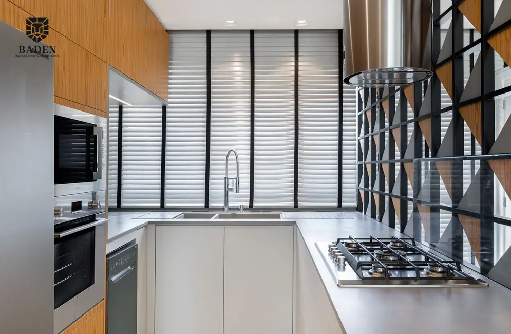 Foto 5 de Cobertura com 4 quartos à venda, 310m2 em Balneario Camboriu - SC