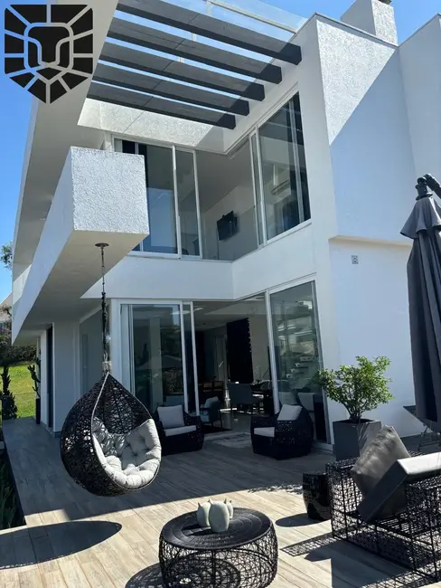 Foto 3 de Casa de Condomínio com 3 quartos à venda, 460m2 em Campo Comprido, Curitiba - PR