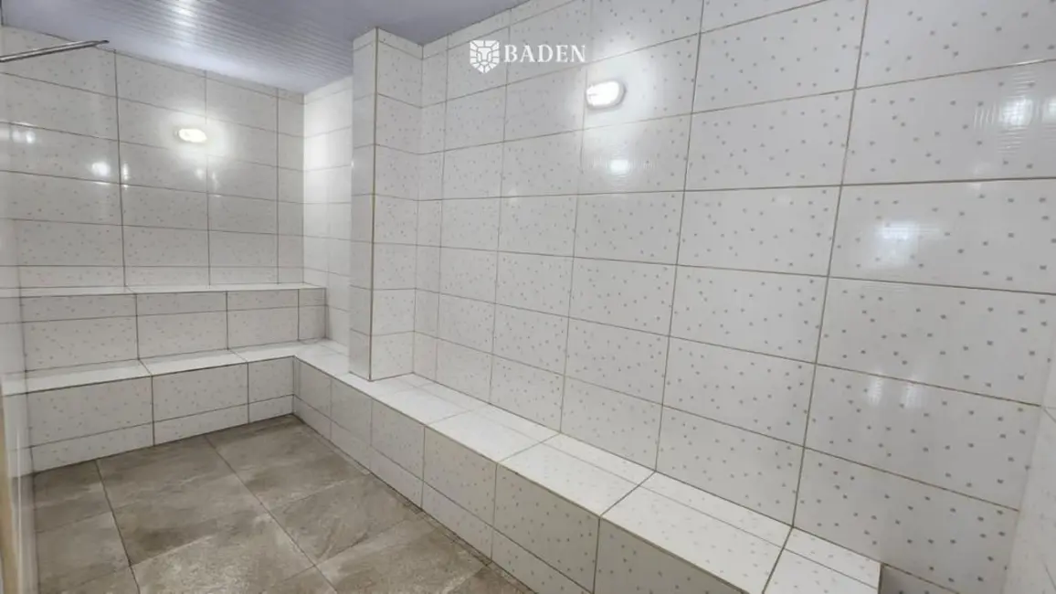 Foto 3 de Apartamento com 3 quartos à venda, 135m2 em Meia Praia, Itapema - SC