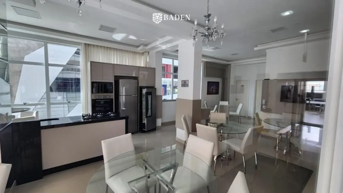 Foto 8 de Apartamento com 3 quartos à venda, 135m2 em Meia Praia, Itapema - SC