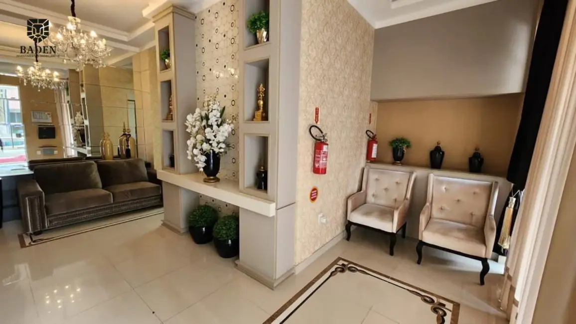 Foto 2 de Apartamento com 3 quartos à venda, 135m2 em Meia Praia, Itapema - SC