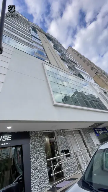 Foto 2 de Apartamento com 3 quartos à venda, 135m2 em Meia Praia, Itapema - SC