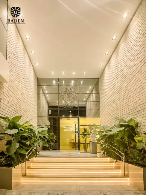 Apartamento com 3 quartos à venda, 136m2 em Centro, Balneario Camboriu - SC - imagem 3 Foto 3 de Apartamento com 3 quartos à venda, 136m2 em Centro, Balneario Camboriu - SC