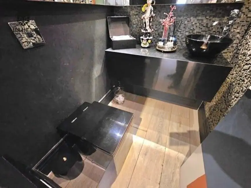 Apartamento com 4 quartos à venda, 326m2 em Centro, Florianopolis - SC - imagem 8 Foto 8 de Apartamento com 4 quartos à venda, 326m2 em Centro, Florianopolis - SC