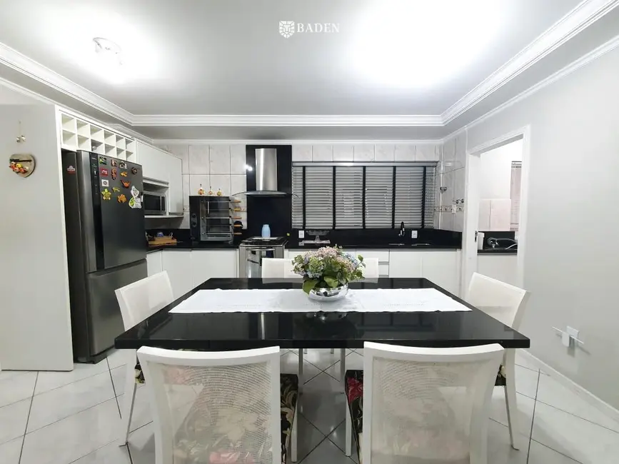 Foto 6 de Apartamento com 3 quartos para alugar, 192m2 em Balneario Camboriu - SC