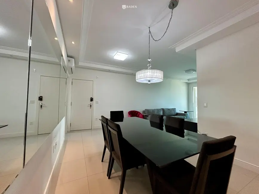 Foto 3 de Apartamento com 4 quartos para alugar, 144m2 em Centro, Balneario Camboriu - SC