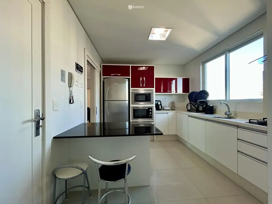 Foto 6 de Apartamento com 4 quartos para alugar, 144m2 em Centro, Balneario Camboriu - SC