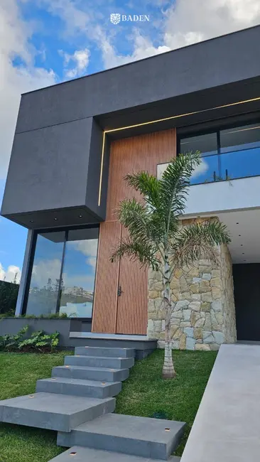 Foto 3 de Casa com 4 quartos à venda, 300m2 em Centro, Camboriu - SC