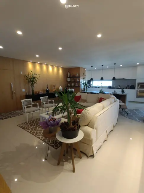 Foto 4 de Apartamento com 4 quartos à venda, 193m2 em Itapema - SC