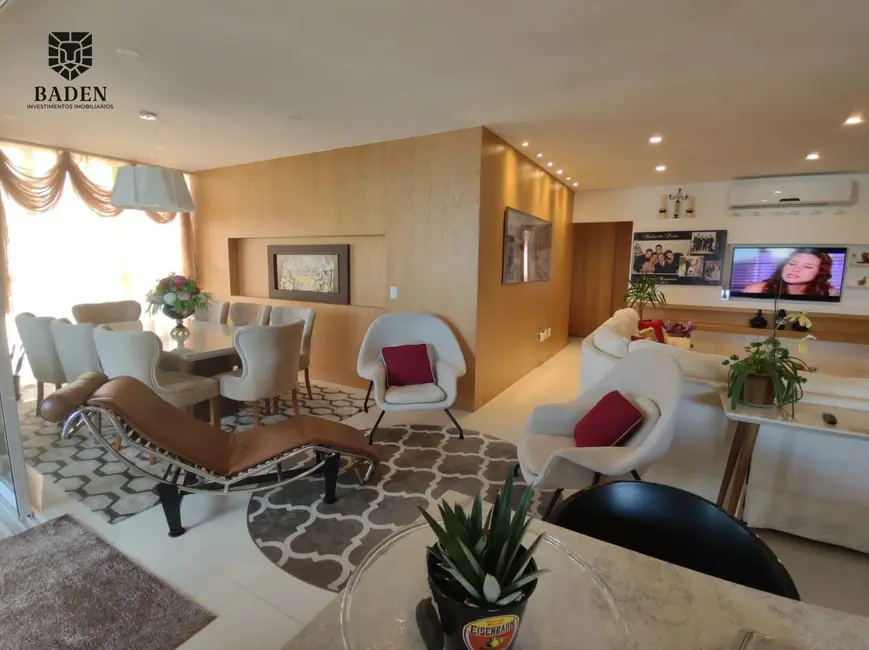 Foto 6 de Apartamento com 4 quartos à venda, 193m2 em Itapema - SC