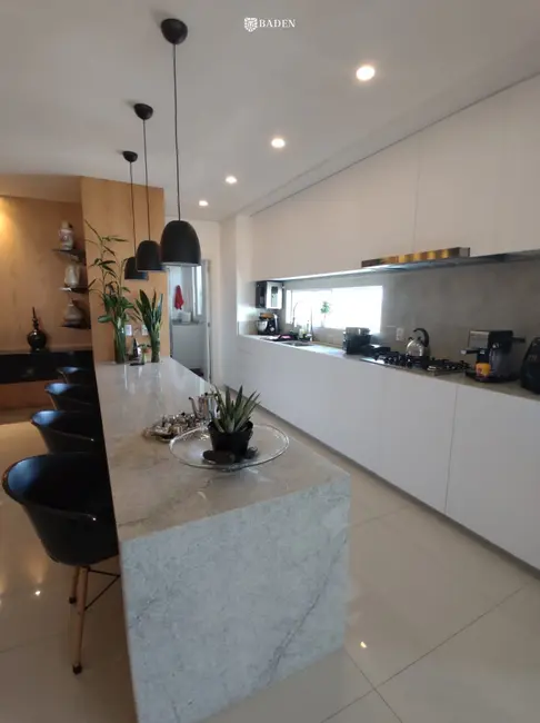 Foto 9 de Apartamento com 4 quartos à venda, 193m2 em Itapema - SC