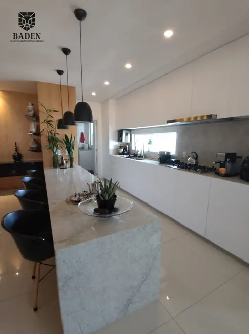 Foto 9 de Apartamento com 4 quartos à venda, 193m2 em Itapema - SC