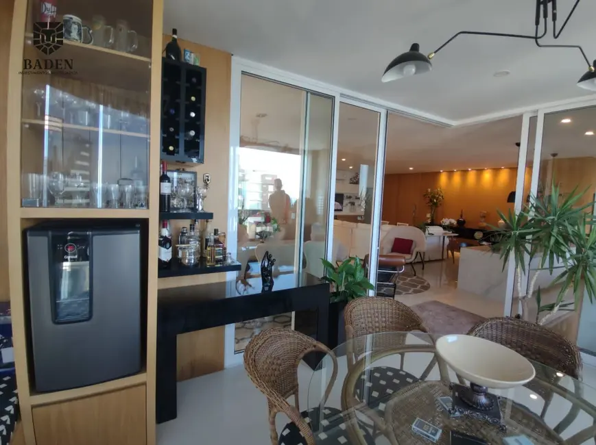 Foto 7 de Apartamento com 4 quartos à venda, 193m2 em Itapema - SC