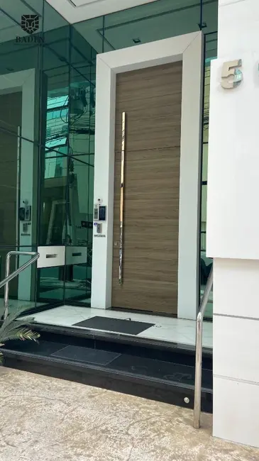 Foto 2 de Apartamento com 4 quartos à venda, 142m2 em Centro, Balneario Camboriu - SC