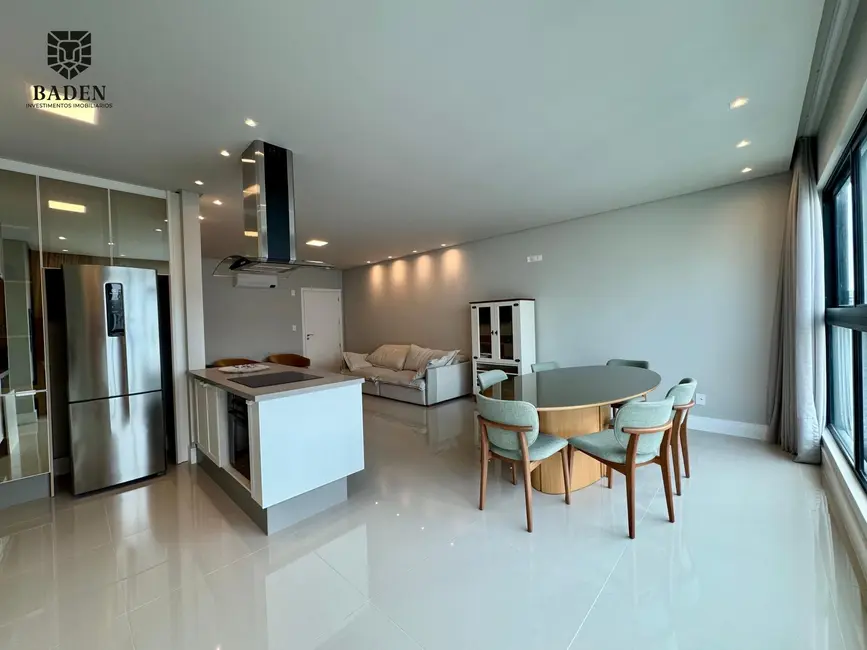 Apartamento com 3 quartos à venda, 116m2 em Centro, Balneario Camboriu - SC - imagem 4 Foto 4 de Apartamento com 3 quartos à venda, 116m2 em Centro, Balneario Camboriu - SC