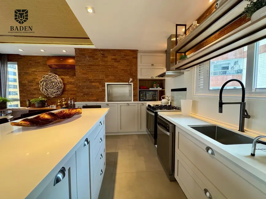 Foto 6 de Apartamento com 3 quartos à venda, 131m2 em Centro, Balneario Camboriu - SC