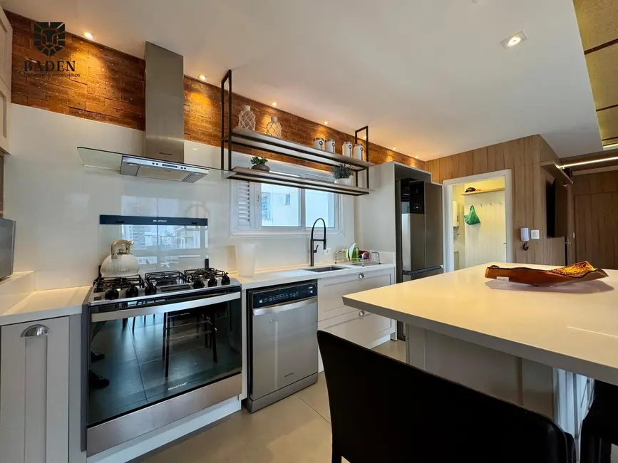 Foto 8 de Apartamento com 3 quartos à venda, 131m2 em Centro, Balneario Camboriu - SC