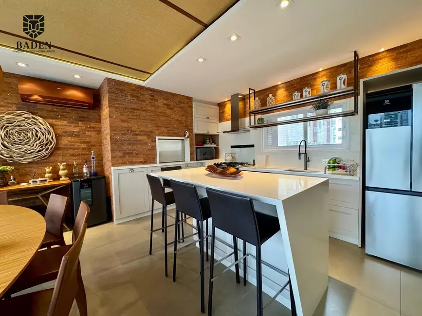 Foto 3 de Apartamento com 3 quartos à venda, 131m2 em Centro, Balneario Camboriu - SC