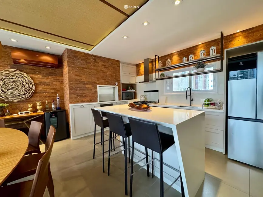 Foto 3 de Apartamento com 3 quartos à venda, 131m2 em Centro, Balneario Camboriu - SC