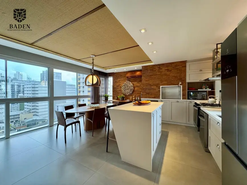 Foto 1 de Apartamento com 3 quartos à venda, 131m2 em Centro, Balneario Camboriu - SC