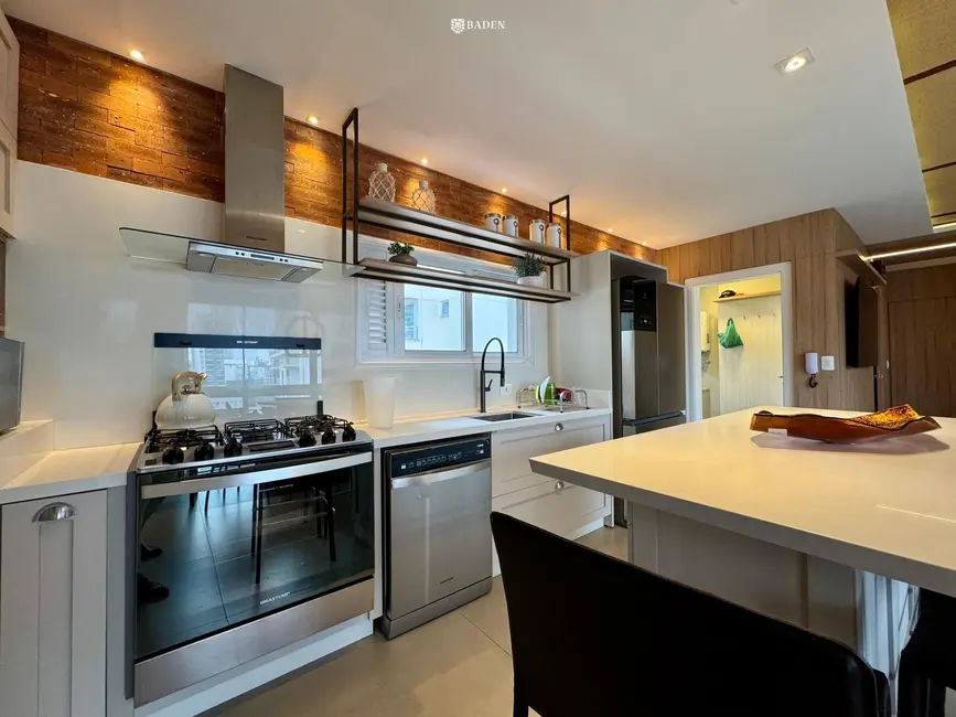 Foto 8 de Apartamento com 3 quartos à venda, 131m2 em Centro, Balneario Camboriu - SC