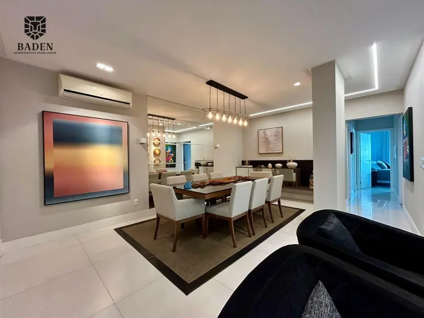 Apartamento com 3 quartos à venda, 177m2 em Centro, Balneario Camboriu - SC - imagem 5 Foto 5 de Apartamento com 3 quartos à venda, 177m2 em Centro, Balneario Camboriu - SC