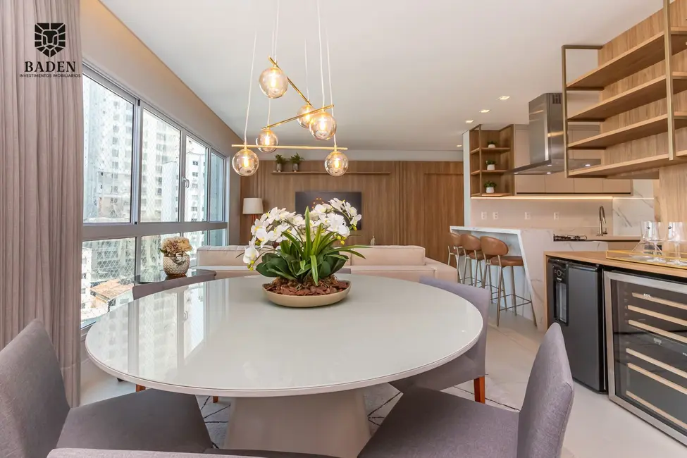 Apartamento com 4 quartos à venda, 132m2 em Centro, Balneario Camboriu - SC - imagem 8 Foto 8 de Apartamento com 4 quartos à venda, 132m2 em Centro, Balneario Camboriu - SC