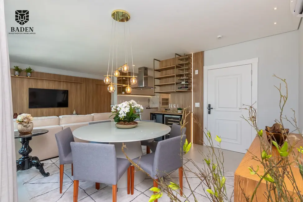 Apartamento com 4 quartos à venda, 132m2 em Centro, Balneario Camboriu - SC - imagem 2 Foto 2 de Apartamento com 4 quartos à venda, 132m2 em Centro, Balneario Camboriu - SC