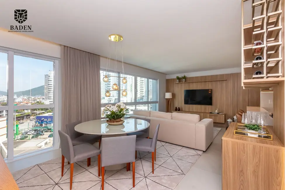 Apartamento com 4 quartos à venda, 132m2 em Centro, Balneario Camboriu - SC - imagem 1 Foto 1 de Apartamento com 4 quartos à venda, 132m2 em Centro, Balneario Camboriu - SC