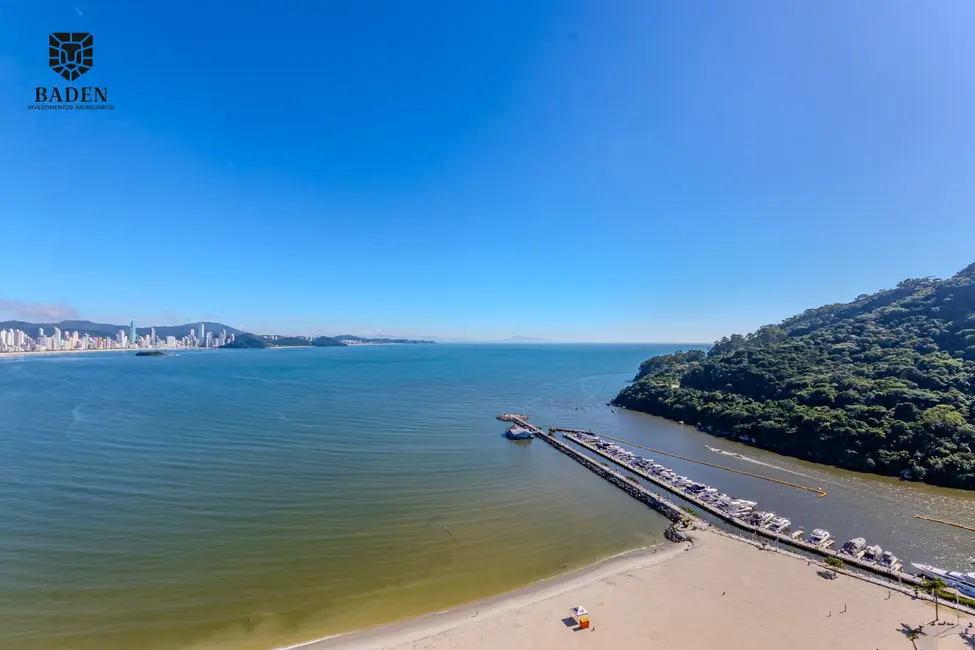 Apartamento com 3 quartos para alugar, 237m2 em Balneario Camboriu - SC - imagem 5 Foto 5 de Apartamento com 3 quartos para alugar, 237m2 em Balneario Camboriu - SC