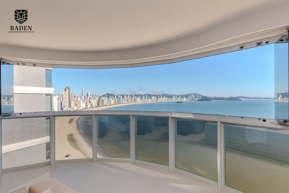 Apartamento com 3 quartos para alugar, 237m2 em Balneario Camboriu - SC - imagem 1 Foto 1 de Apartamento com 3 quartos para alugar, 237m2 em Balneario Camboriu - SC