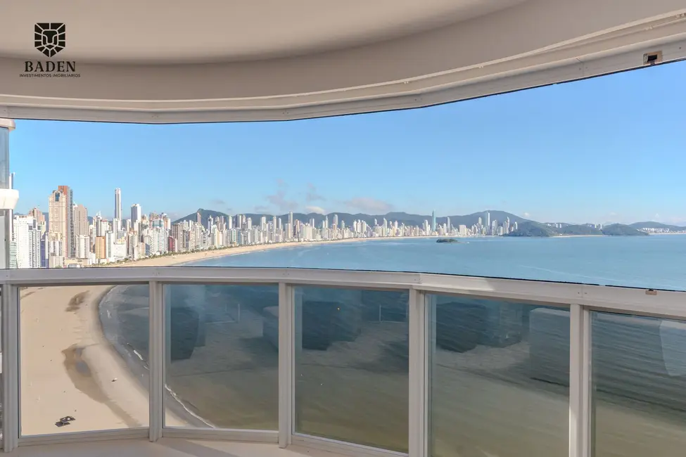 Apartamento com 3 quartos para alugar, 237m2 em Balneario Camboriu - SC - imagem 2 Foto 2 de Apartamento com 3 quartos para alugar, 237m2 em Balneario Camboriu - SC