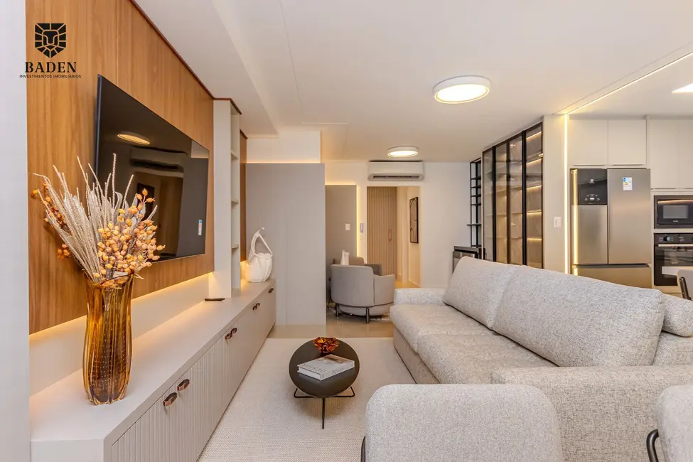 Apartamento com 3 quartos à venda, 129m2 em Centro, Balneario Camboriu - SC - imagem 7 Foto 7 de Apartamento com 3 quartos à venda, 129m2 em Centro, Balneario Camboriu - SC