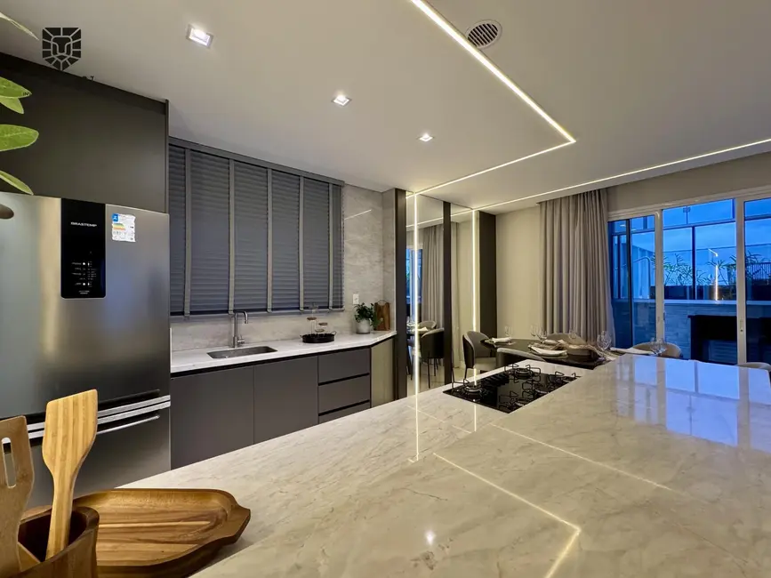 Cobertura com 3 quartos à venda, 240m2 em Centro, Balneario Camboriu - SC - imagem 7 Foto 7 de Cobertura com 3 quartos à venda, 240m2 em Centro, Balneario Camboriu - SC