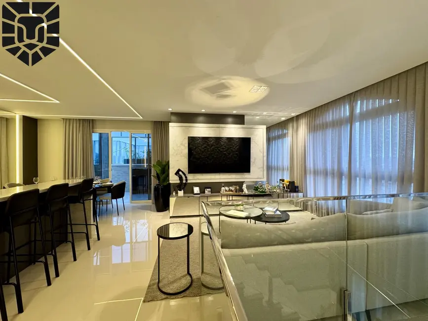 Foto 6 de Cobertura com 3 quartos à venda, 240m2 em Centro, Balneario Camboriu - SC