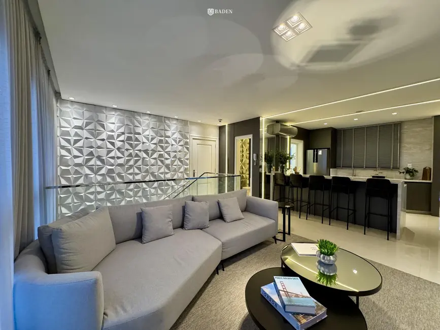 Foto 4 de Cobertura com 3 quartos à venda, 240m2 em Centro, Balneario Camboriu - SC