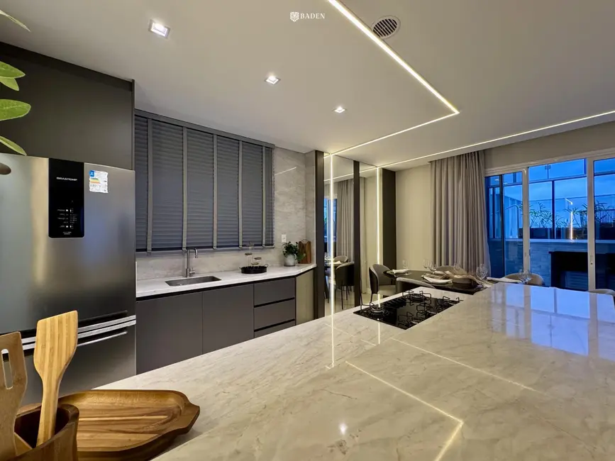 Foto 7 de Cobertura com 3 quartos à venda, 240m2 em Centro, Balneario Camboriu - SC