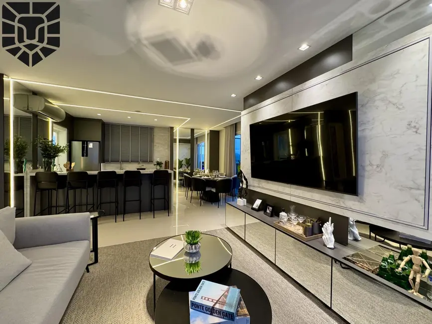 Foto 3 de Cobertura com 3 quartos à venda, 240m2 em Centro, Balneario Camboriu - SC